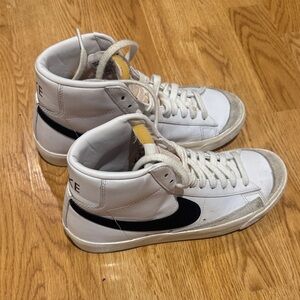 Nike White and Black High-Tops